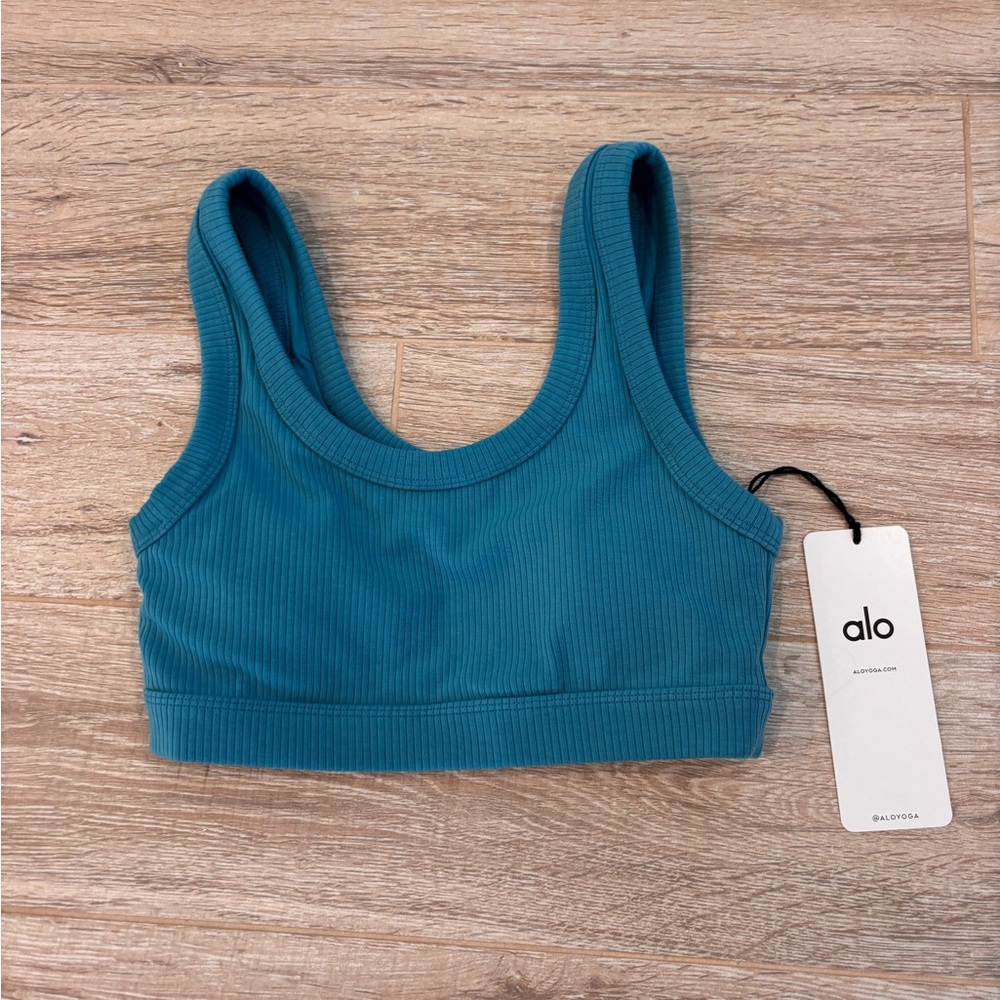 Alo Yoga wellness bra NWT!